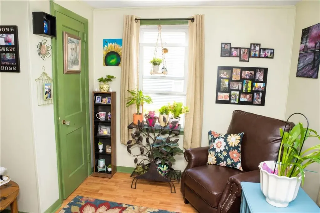 147 Pawtuxet Terrace West Warwick RI 02893