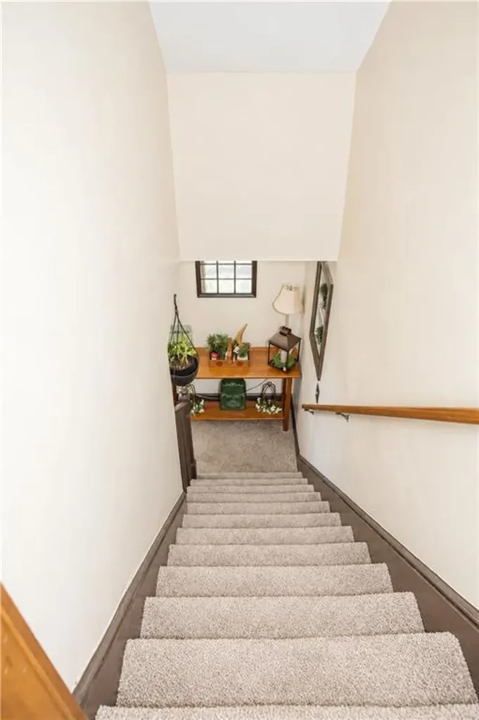 147 Pawtuxet Terrace West Warwick RI 02893