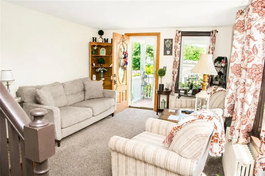147 Pawtuxet Terrace West Warwick RI 02893