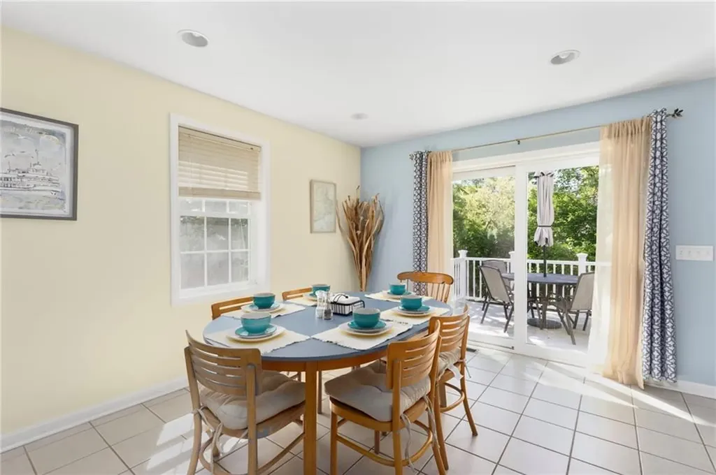 18 Altin Avenue South Kingstown RI 02881