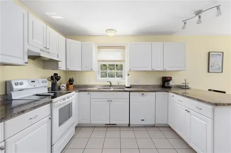 18 Altin Avenue South Kingstown RI 02881