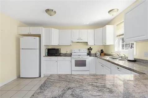 18 Altin Avenue South Kingstown RI 02881