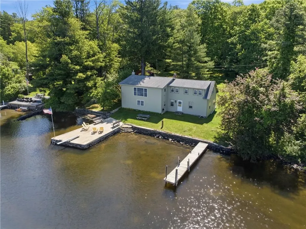 585 Reservoir Road Burrillville RI 02859