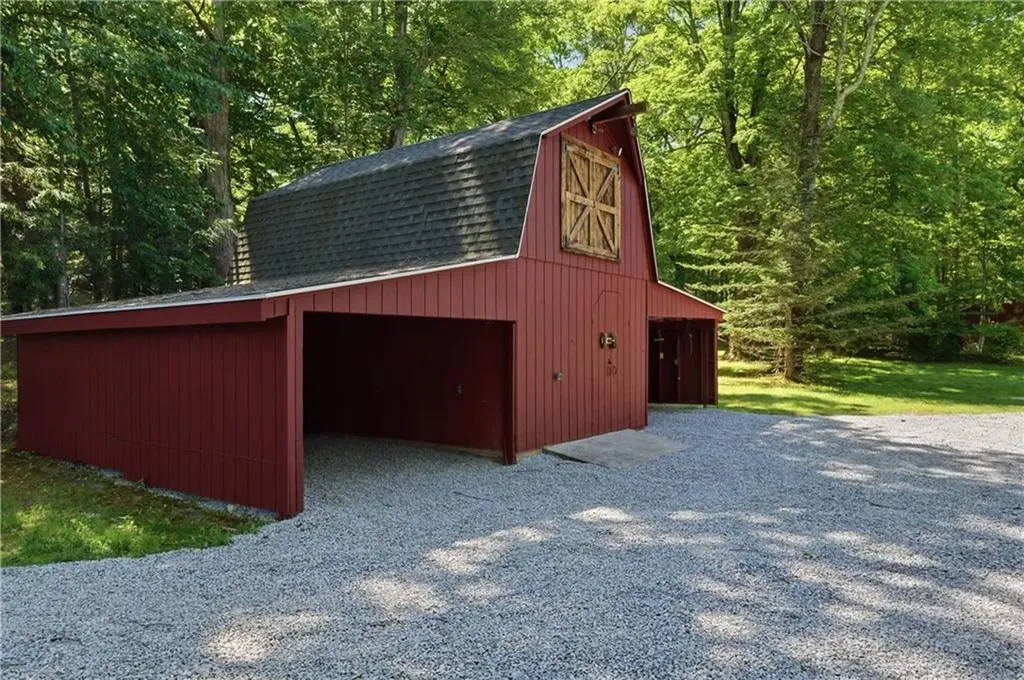585 Reservoir Road Burrillville RI 02859