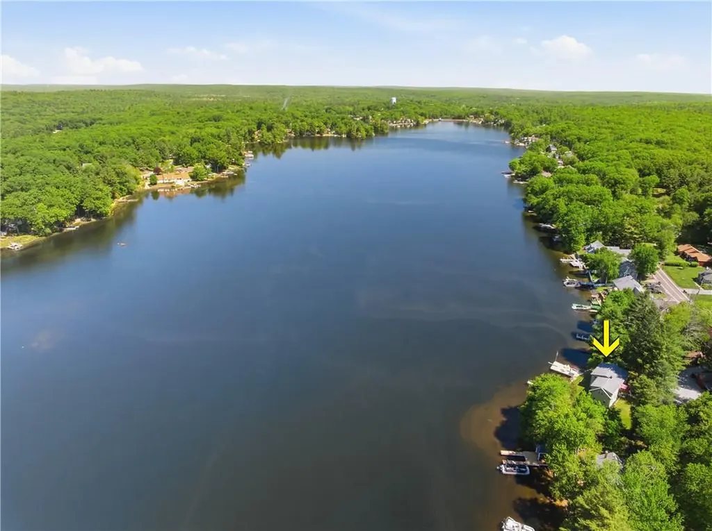 585 Reservoir Road Burrillville RI 02859