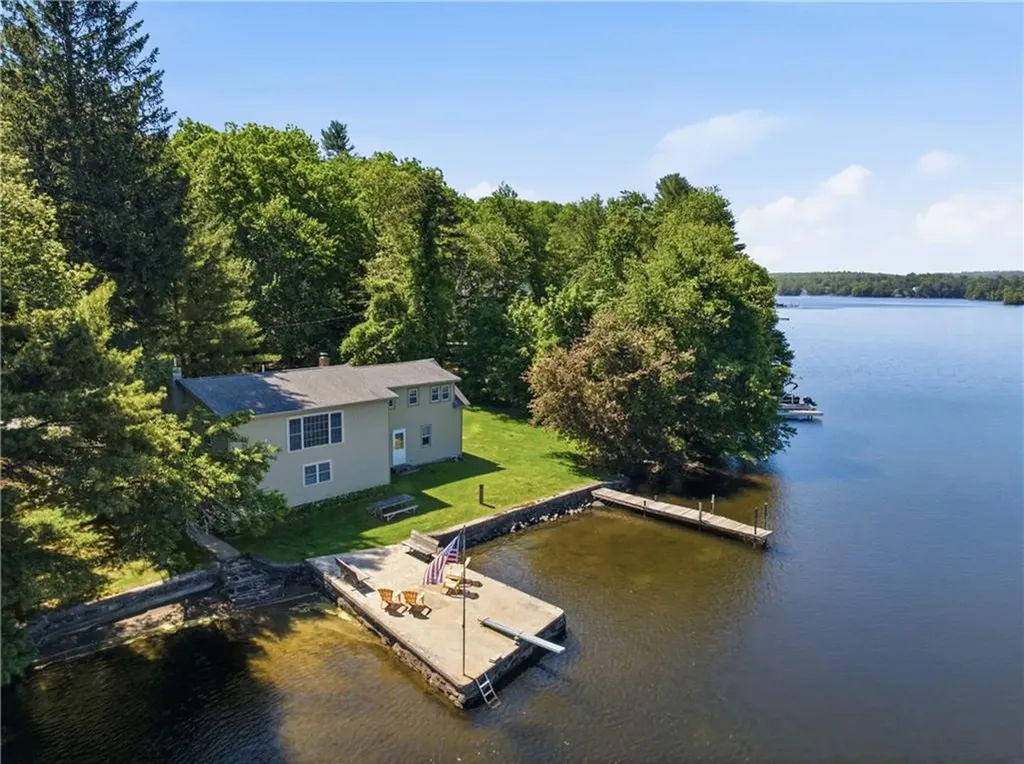 585 Reservoir Road Burrillville RI 02859