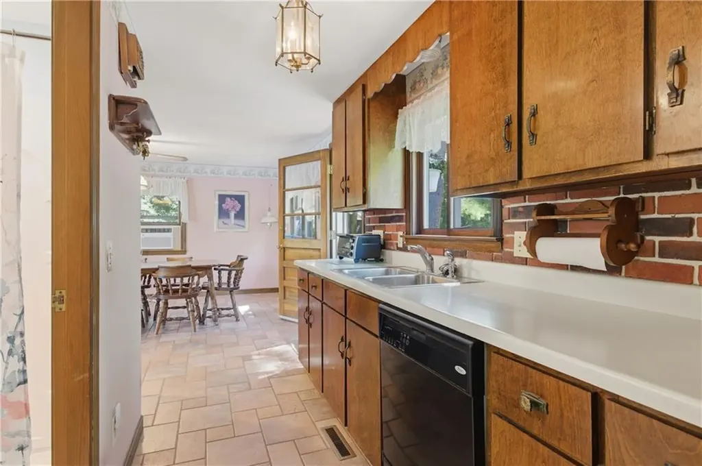 585 Reservoir Road Burrillville RI 02859