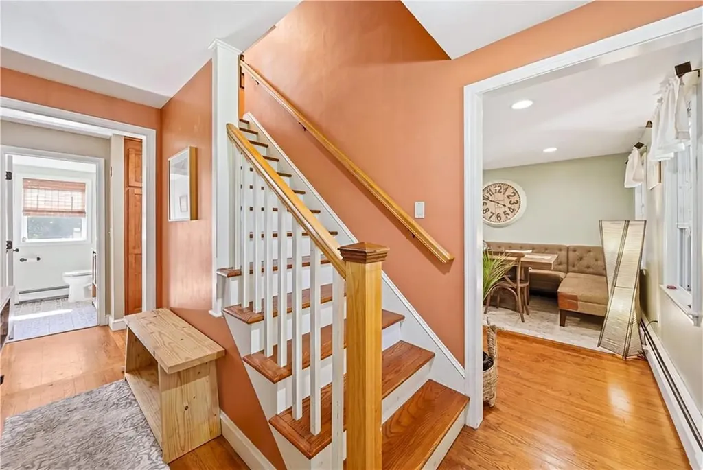 652 Old Post Road North Attleboro MA 02760