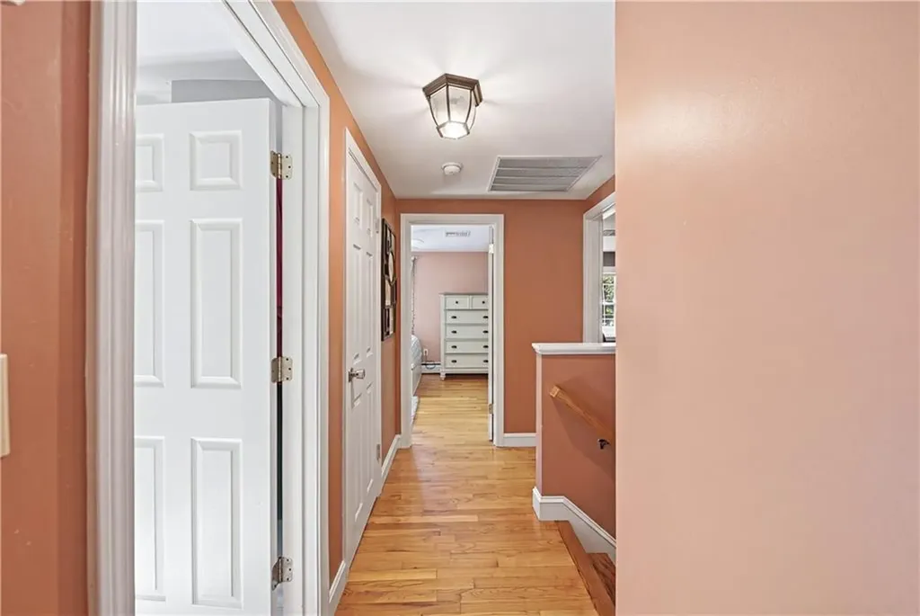 652 Old Post Road North Attleboro MA 02760