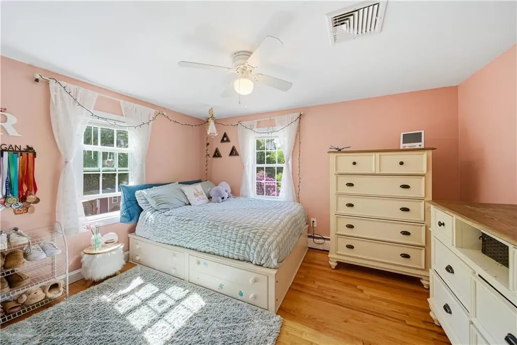 652 Old Post Road North Attleboro MA 02760
