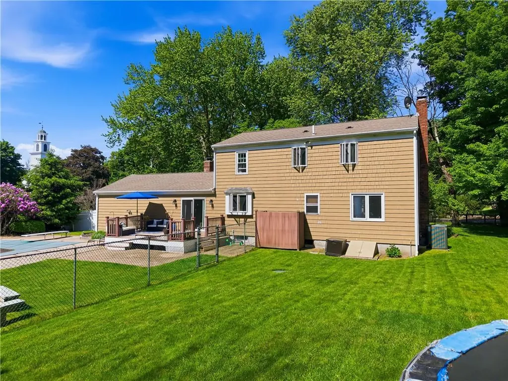 652 Old Post Road North Attleboro MA 02760