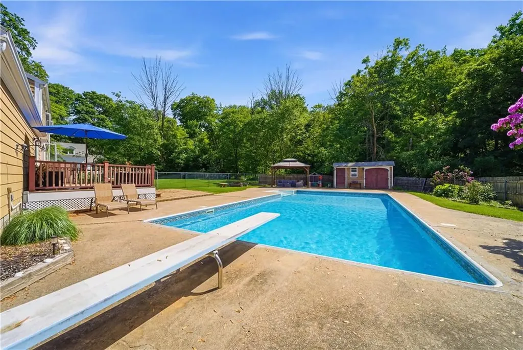 652 Old Post Road North Attleboro MA 02760
