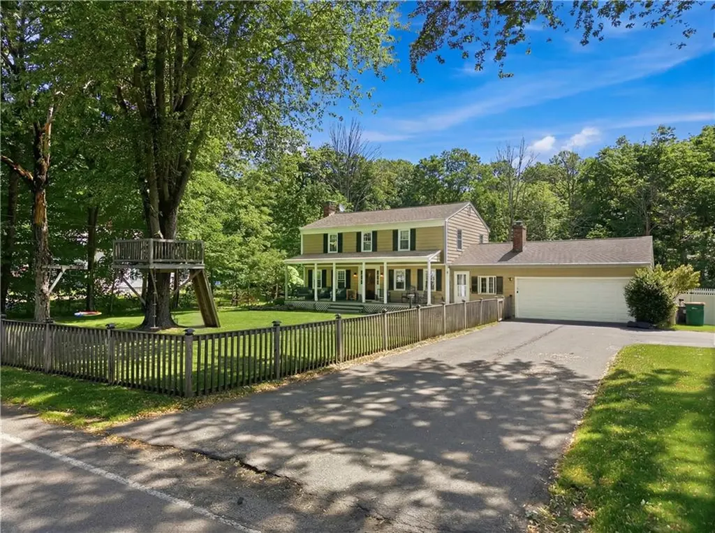 652 Old Post Road North Attleboro MA 02760