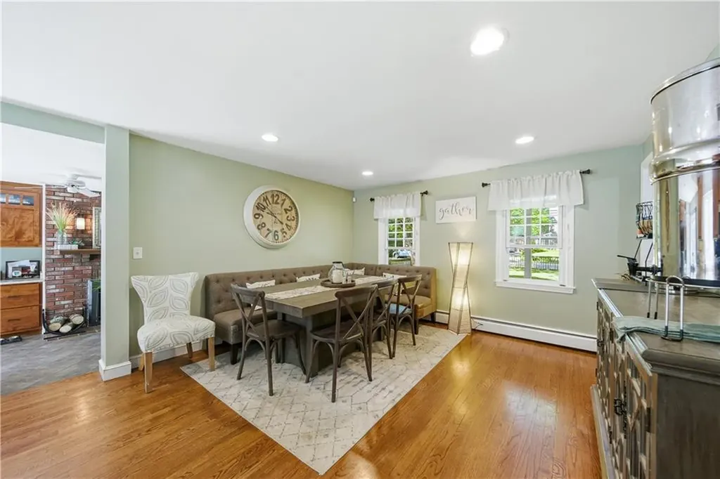 652 Old Post Road North Attleboro MA 02760