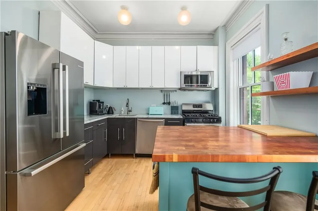 96 Bowen Street Providence RI 02906