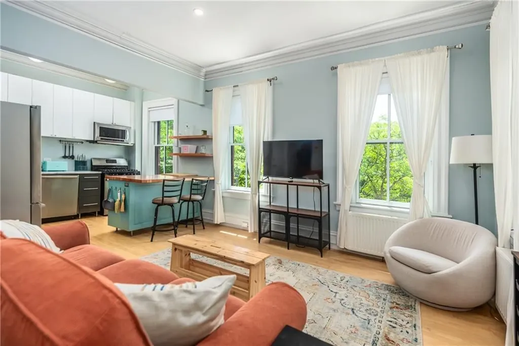 96 Bowen Street Providence RI 02906