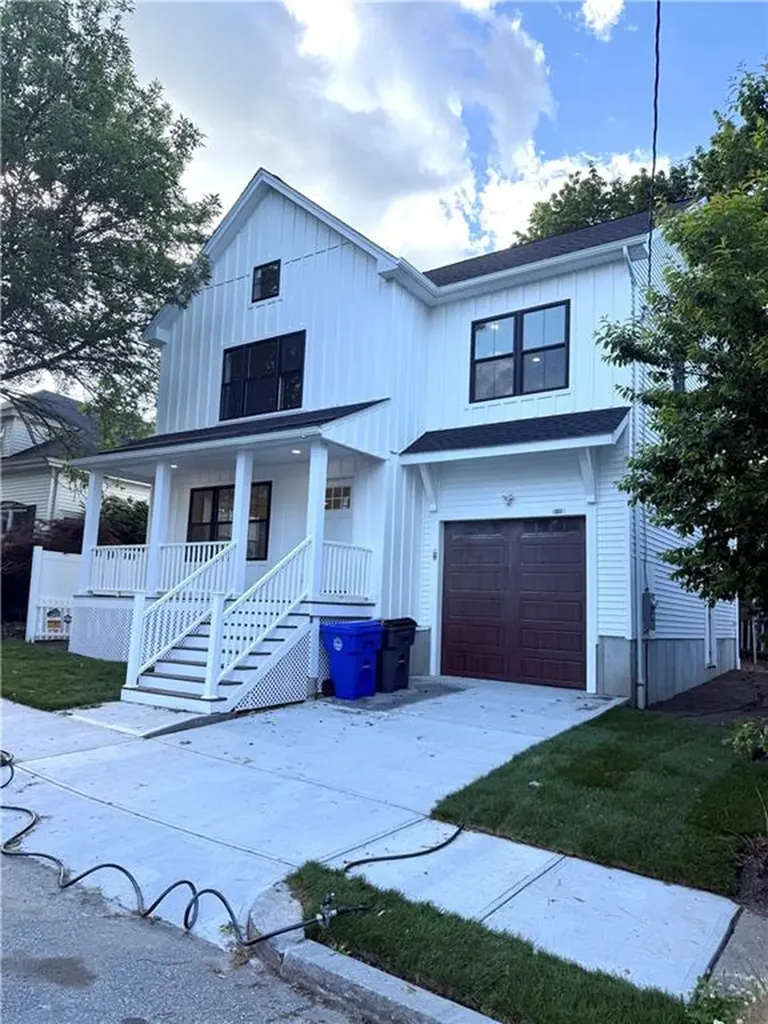 95 Farm Street Providence RI 02908