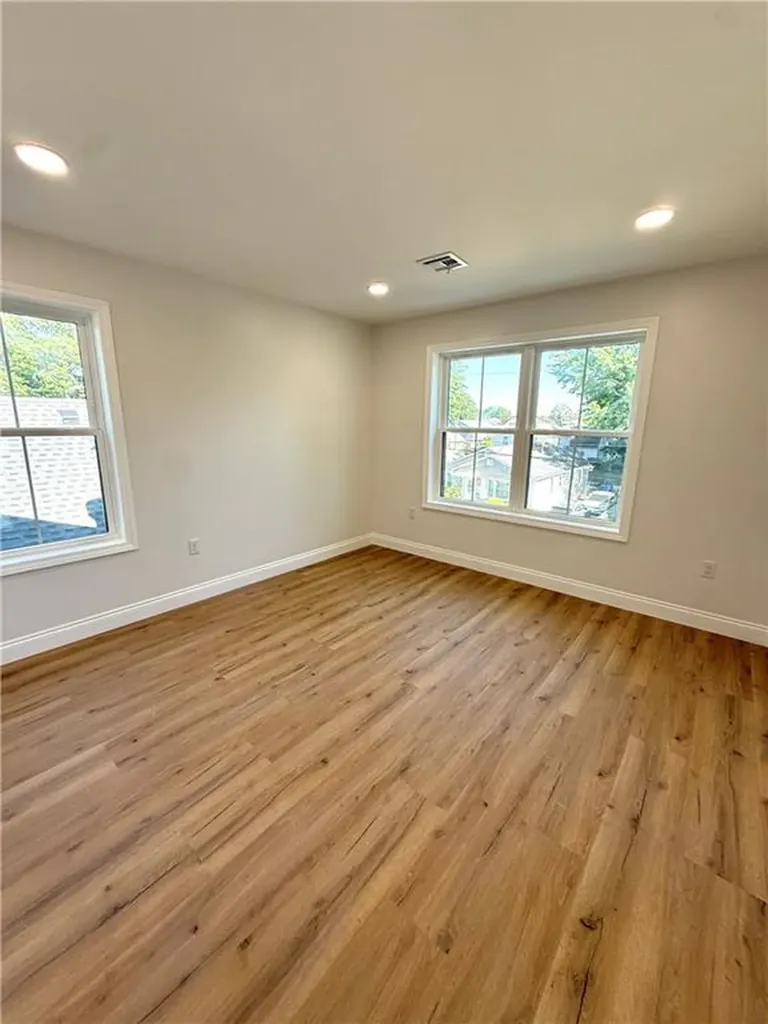 95 Farm Street Providence RI 02908