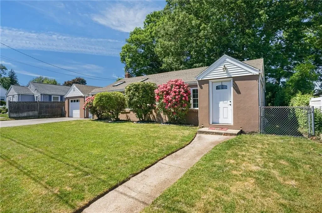 26 Beach Street North Providence RI 02904