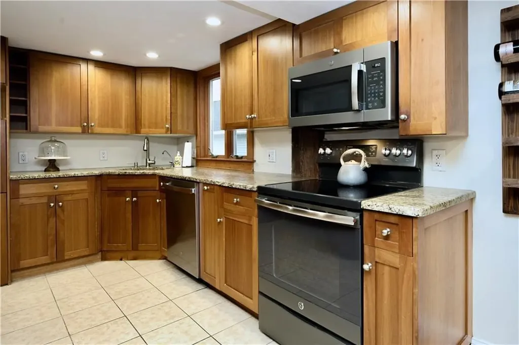 182 Hines Road Cumberland RI 02864