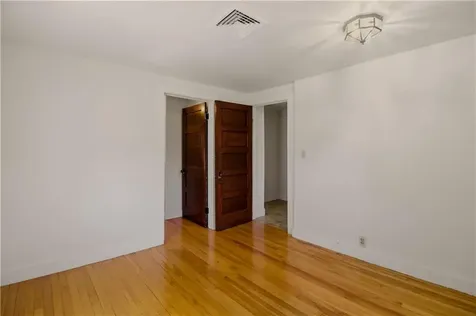 1861 East Main Road Portsmouth RI 02871