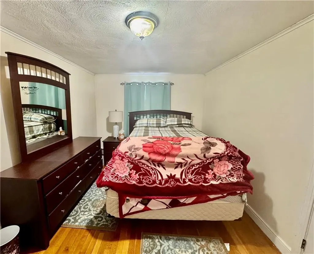 215 Roosevelt Street Providence RI 02909