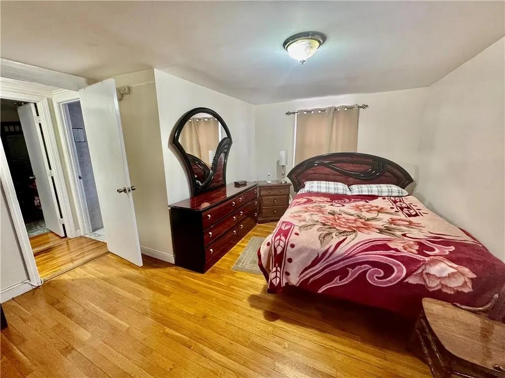 215 Roosevelt Street Providence RI 02909