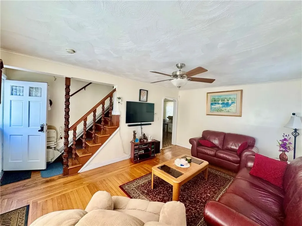 215 Roosevelt Street Providence RI 02909