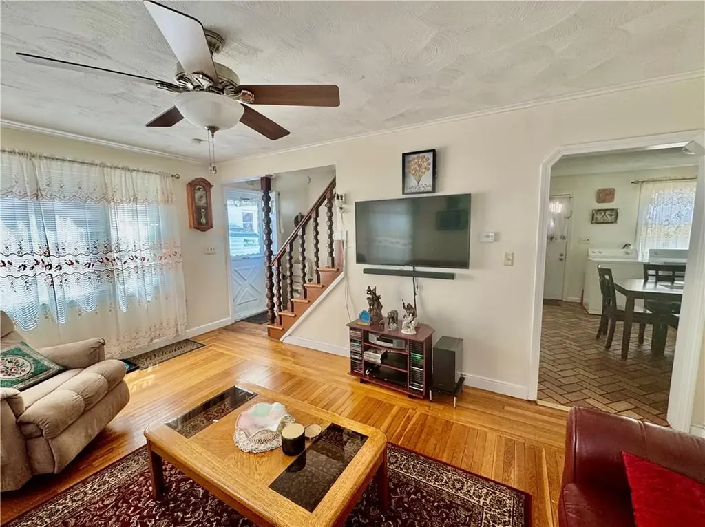 215 Roosevelt Street Providence RI 02909