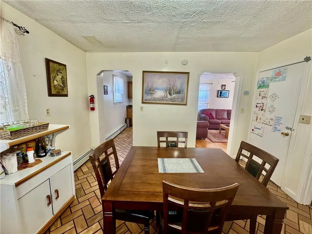 215 Roosevelt Street Providence RI 02909