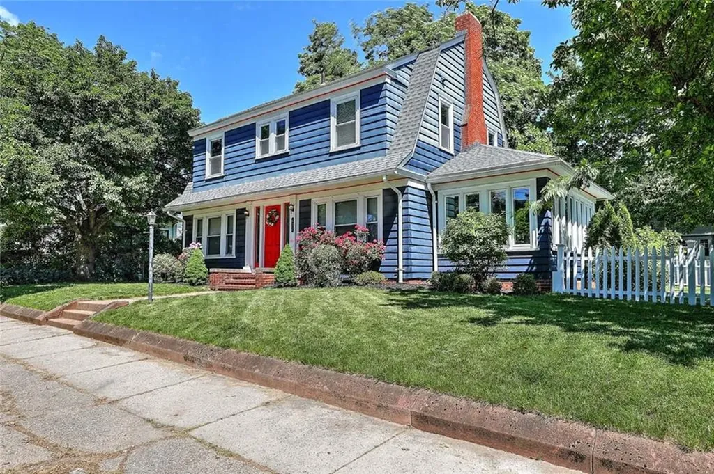 632 East Avenue Pawtucket RI 02860