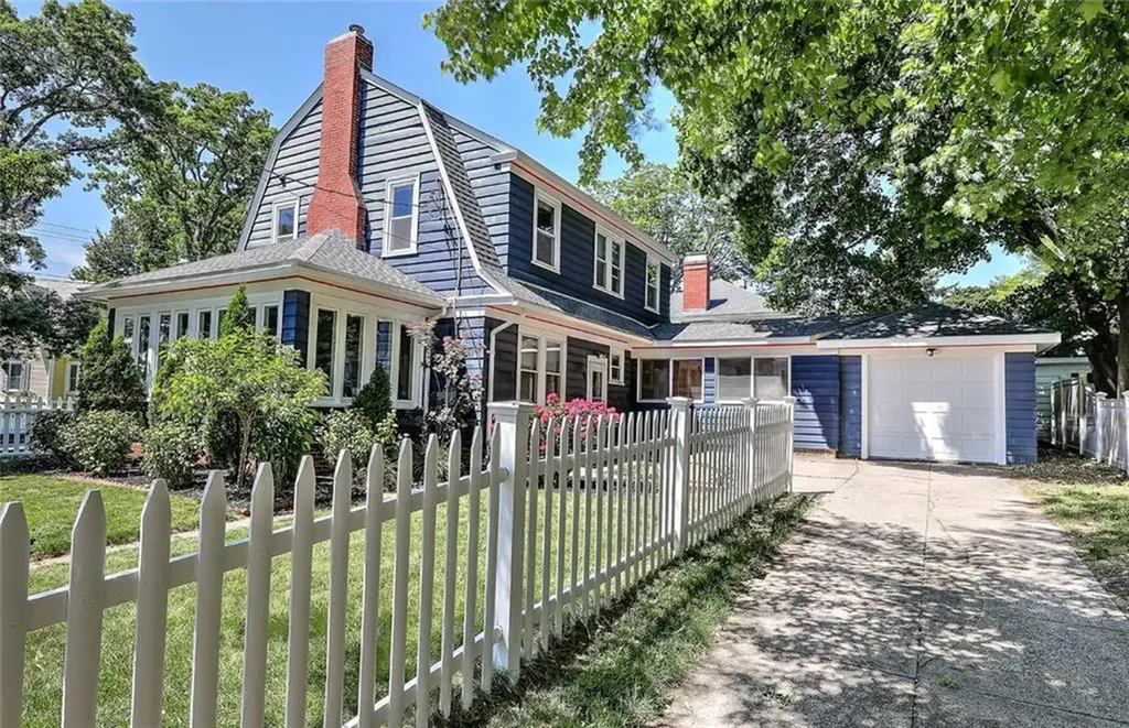 632 East Avenue Pawtucket RI 02860