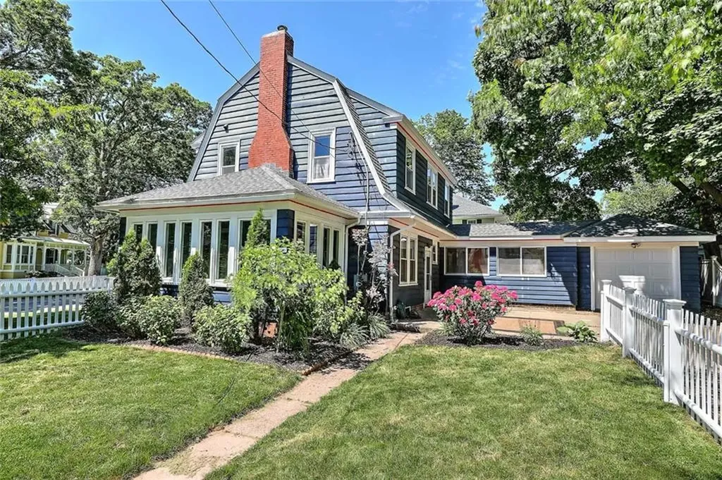 632 East Avenue Pawtucket RI 02860