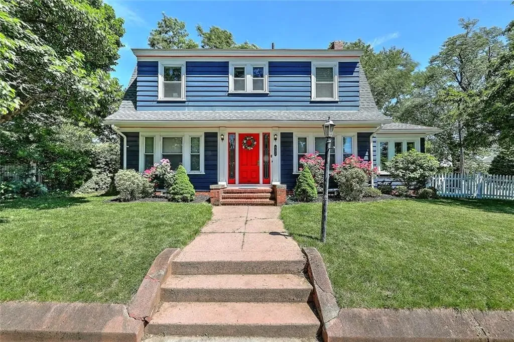 632 East Avenue Pawtucket RI 02860
