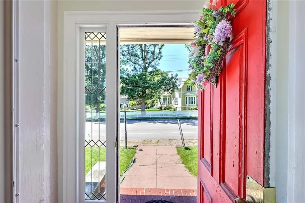 632 East Avenue Pawtucket RI 02860