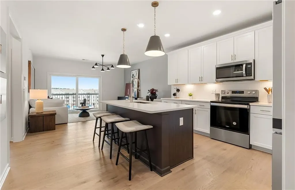 141 East Point Drive East Providence RI 02916