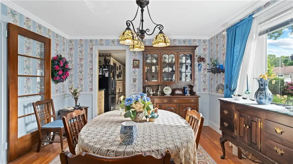 14 Barnes Street Smithfield RI 02828