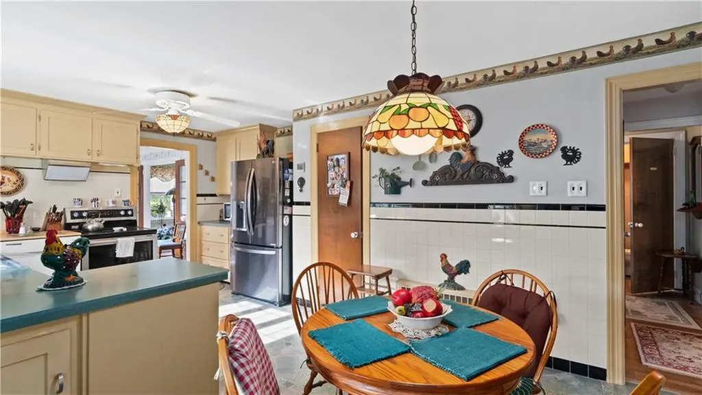 14 Barnes Street Smithfield RI 02828