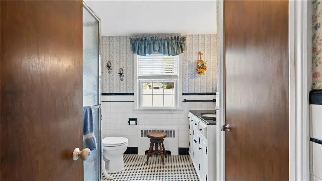 14 Barnes Street Smithfield RI 02828