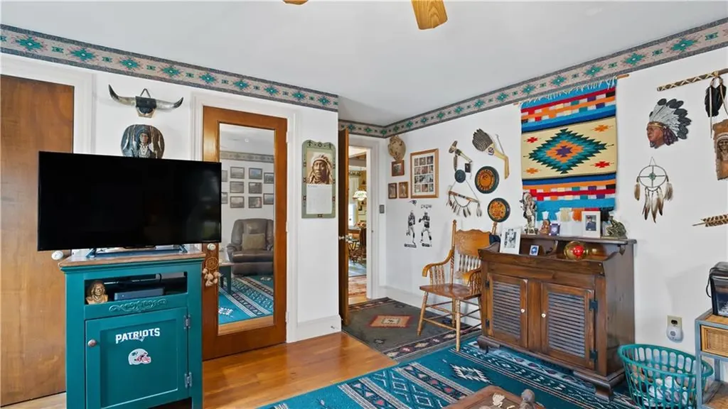 14 Barnes Street Smithfield RI 02828