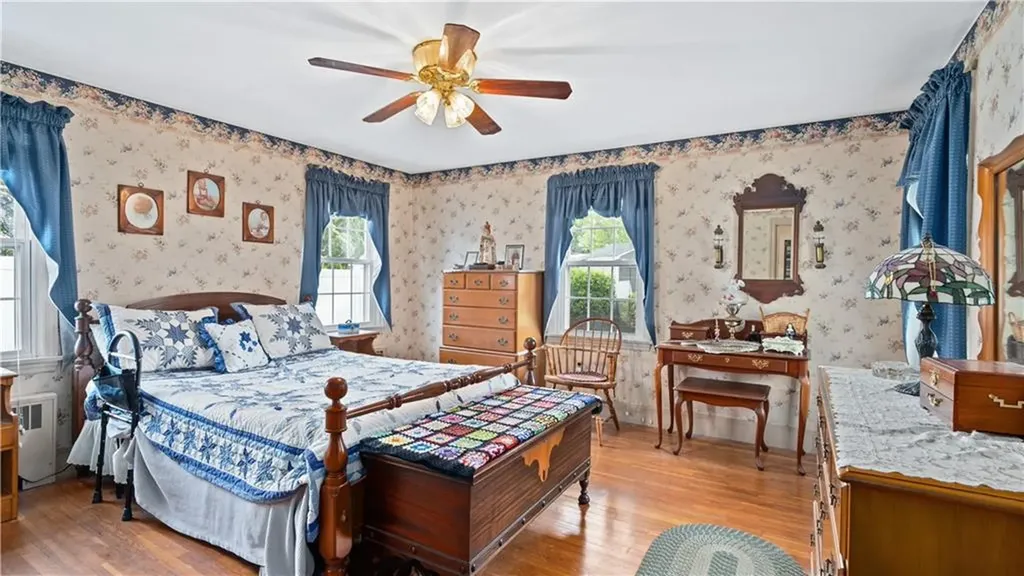 14 Barnes Street Smithfield RI 02828