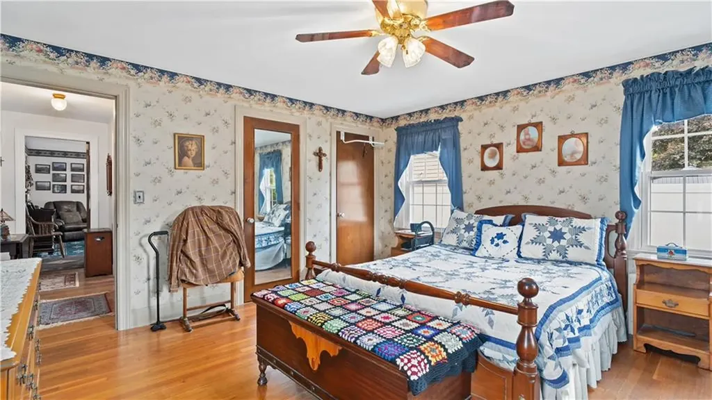 14 Barnes Street Smithfield RI 02828