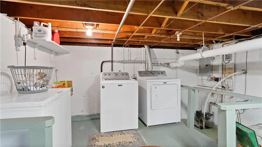 14 Barnes Street Smithfield RI 02828