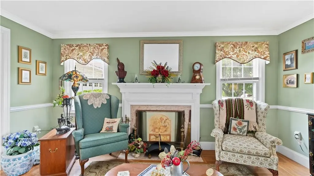 14 Barnes Street Smithfield RI 02828