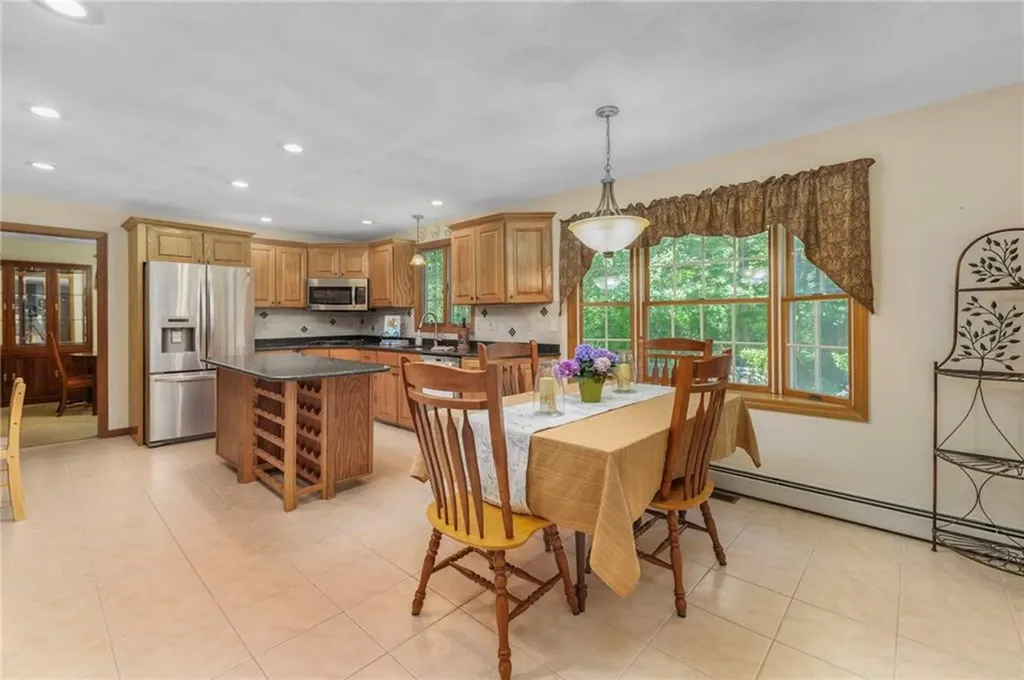 15 Secluded Drive Narragansett RI 02882