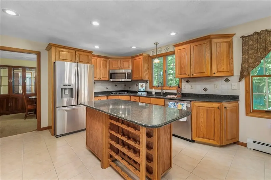 15 Secluded Drive Narragansett RI 02882