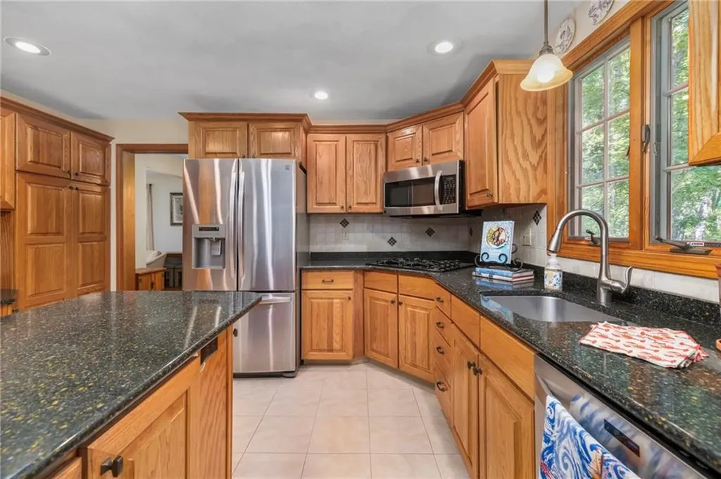 15 Secluded Drive Narragansett RI 02882