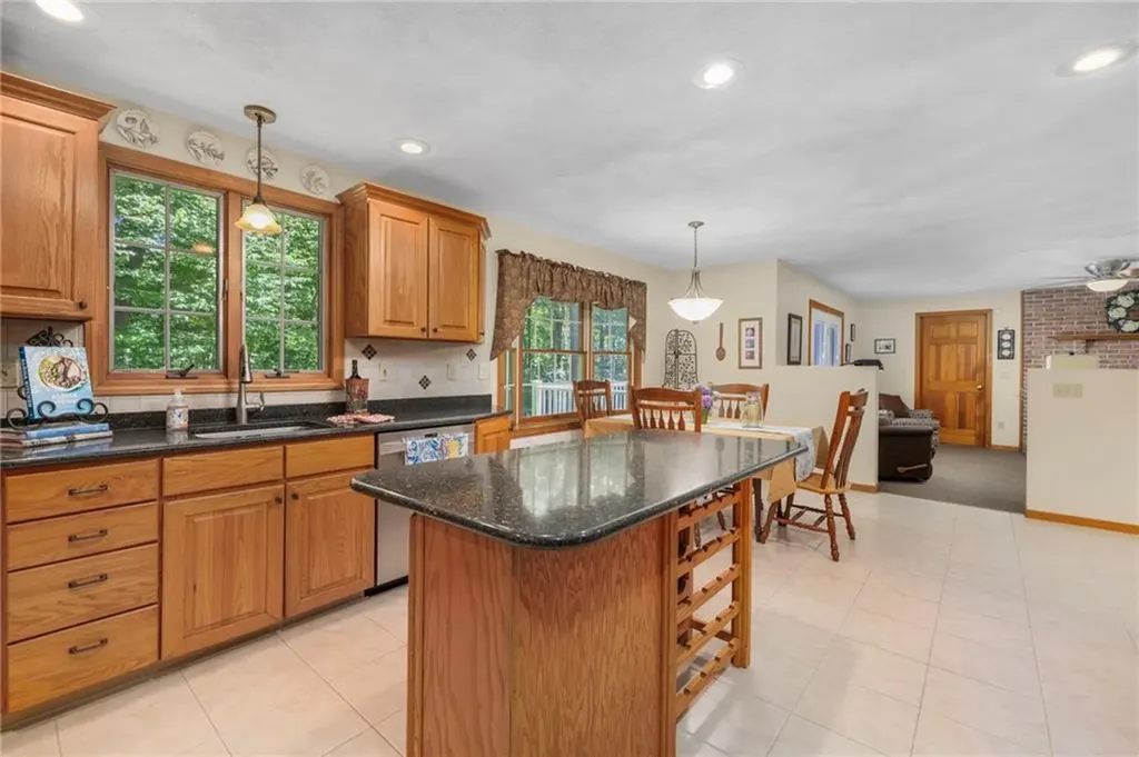 15 Secluded Drive Narragansett RI 02882