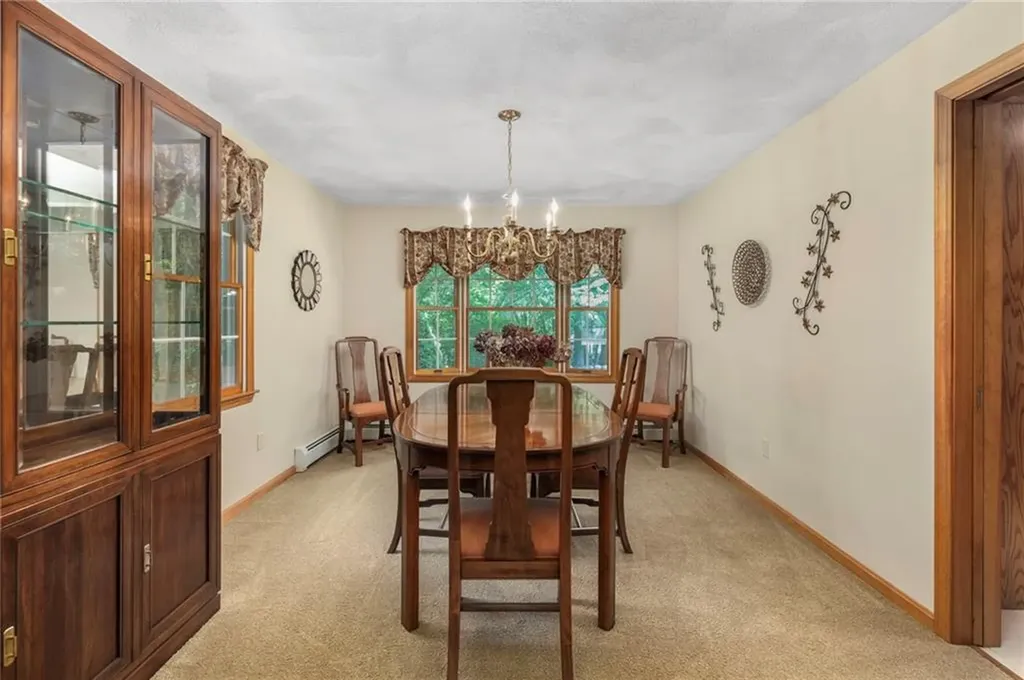 15 Secluded Drive Narragansett RI 02882