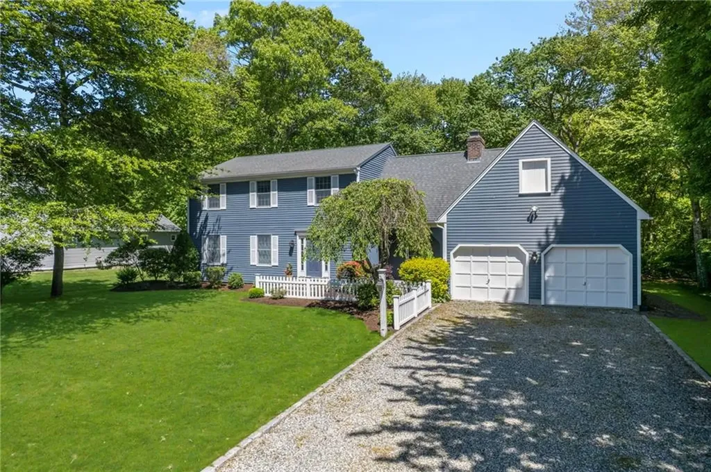 15 Secluded Drive Narragansett RI 02882